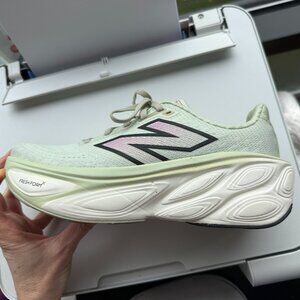 New Balance Fresh Foam X v5 Sea Foam green Women's 8.5 Wide